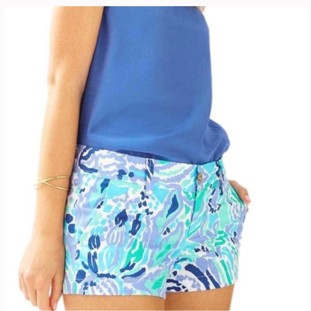 Lily Pulitzer Blue Lilac Walsh Short size 8, 3” inseam EUC Spring Summer Preppy